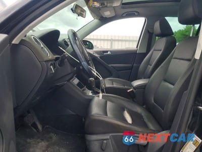 Zdjęcie 7 z 13 samochodu: 2012 VOLKSWAGEN TIGUAN S VIN:WVGAV7AX6CW531176 - miniatura
