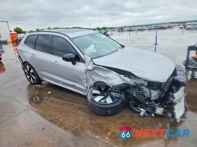 Czwarte zdjęcie samochodu z boku: 2024 VOLVO XC60 PLUS VIN:YV4H60DL1R1872357 - miniatura