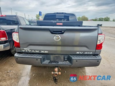 Zdjęcie 6 z 12 samochodu: 2018 NISSAN TITAN XD SV VIN:1N6BA1F4XJN546201 - miniatura