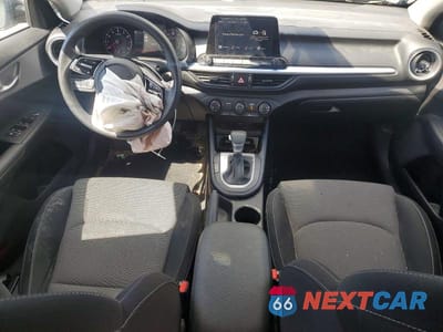 Zdjęcie 8 z 12 samochodu: 2023 KIA FORTE LX VIN:3KPF24AD6PE677987 - miniatura