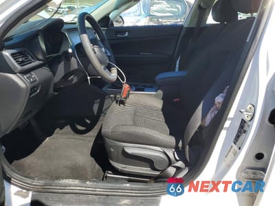 Zdjęcie 7 z 12 samochodu: 2020 KIA OPTIMA LX VIN:5XXGT4L33LG428490 - miniatura