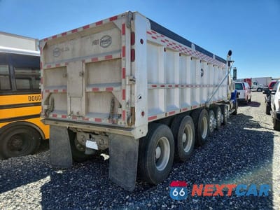 Czwarte zdjęcie samochodu z boku: 2014 KENWORTH CONSTRUCTION W900 VIN:1NKWLP9X5EJ411470 - miniatura