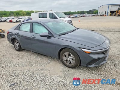 Czwarte zdjęcie samochodu z boku: 2024 HYUNDAI ELANTRA SE VIN:KMHLL4DG2RU801257 - miniatura