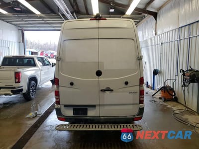 Zdjęcie 6 z 12 samochodu: 2018 MERCEDES BENZ SPRINTER 2500 DELIVERY VAN VIN:WD3PE8CD3JP598360 - miniatura