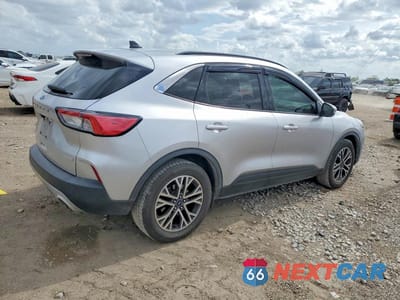 Trzecie zdjęcie samochodu z tyłu: 2020 FORD ESCAPE SEL VIN:1FMCU0H6XLUB01856 - miniatura