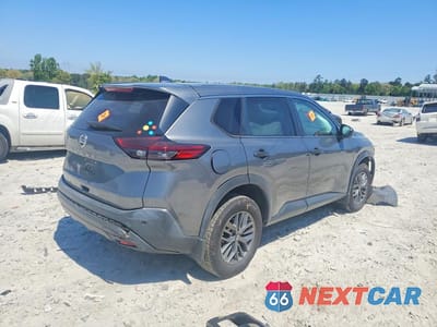 Trzecie zdjęcie samochodu z tyłu: 2021 NISSAN ROGUE S VIN:5N1AT3AA3MC682974 - miniatura