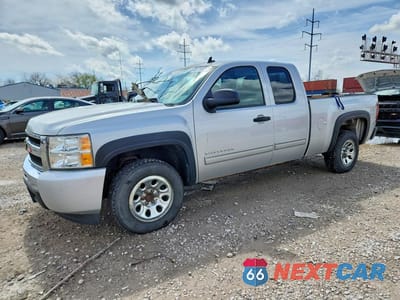 2011 CHEVROLET SILVERADO C1500 LT 1GCRCSEAXBZ234740 - główne zdjęcie licytacji z USA - miniatura