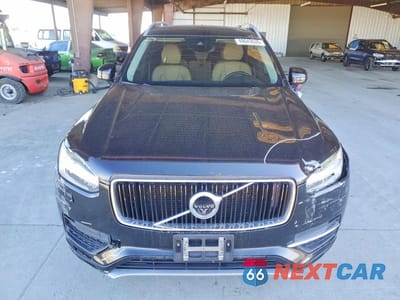 Piąte zdjęcie samochodu w środku: 2016 VOLVO XC90 T6 VIN:YV4A22PK8G1085687 - miniatura