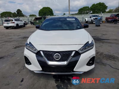 Piąte zdjęcie samochodu w środku: 2020 NISSAN MAXIMA PLATINUM VIN:1N4AA6FV5LC384910 - miniatura