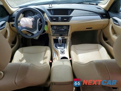 Zdjęcie 8 z 13 samochodu: 2014 BMW X1 XDRIVE28I VIN:WBAVL1C54EVY22057 - miniatura