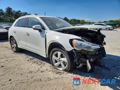 Czwarte zdjęcie samochodu z boku: 2021 AUDI Q3 PREMIUM 40 VIN:WA1AUCF31M1080219 - miniatura