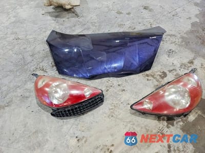 Zdjęcie 12 z 13 samochodu: 2010 HONDA FIT SPORT VIN:JHMGE8H47AC029385 - miniatura