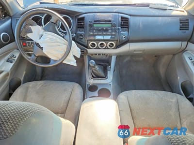 Zdjęcie 8 z 12 samochodu: 2011 TOYOTA TACOMA ACCESS CAB VIN:5TFUX4ENXBX003734 - miniatura