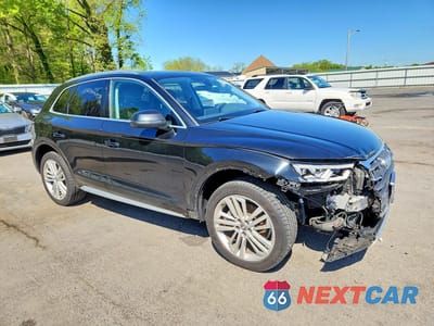 Czwarte zdjęcie samochodu z boku: 2018 AUDI Q5 PREMIUM PLUS VIN:WA1BNAFY6J2009315 - miniatura