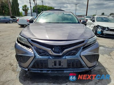 Piąte zdjęcie samochodu w środku: 2022 TOYOTA CAMRY SE VIN:4T1G11AK5NU648799 - miniatura
