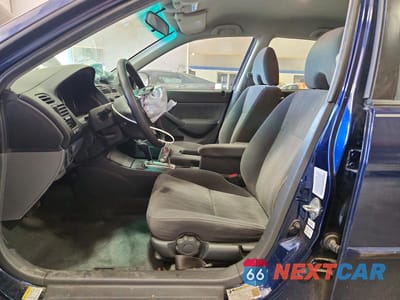 Zdjęcie 7 z 12 samochodu: 2004 HONDA CIVIC EX AUTOMATIC VIN:2HGES166X4H553081 - miniatura
