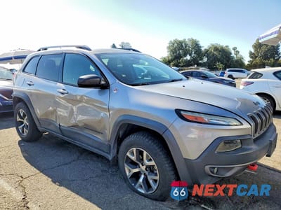 Czwarte zdjęcie samochodu z boku: 2015 JEEP CHEROKEE TRAILHAWK VIN:1C4PJMBS9FW786212 - miniatura