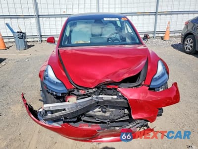 Piąte zdjęcie samochodu w środku: 2019 TESLA MODEL 3 VIN:5YJ3E1EA3KF312288 - miniatura