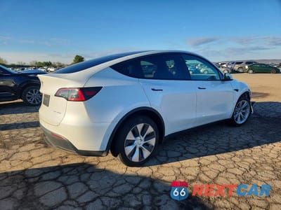 Trzecie zdjęcie samochodu z tyłu: 2022 TESLA MODEL Y VIN:7SAYGDEE0NF459132 - miniatura