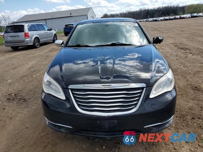 Piąte zdjęcie samochodu w środku: 2011 CHRYSLER 200 LIMITED VIN:1C3BC2FG8BN603904 - miniatura