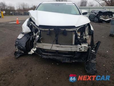 Piąte zdjęcie samochodu w środku: 2018 TOYOTA HIGHLANDER XLE VIN:5TDJZRFH8JS885932 - miniatura