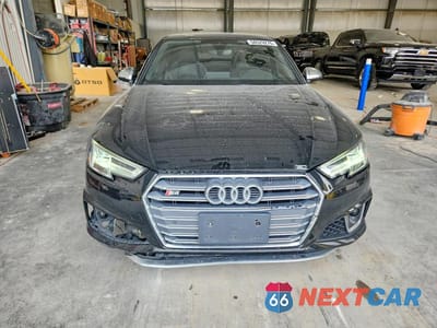Piąte zdjęcie samochodu w środku: 2019 AUDI S4 PREMIUM PLUS VIN:WAUB4AF49KA115896 - miniatura