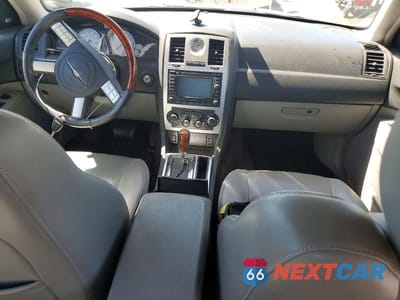 Zdjęcie 8 z 12 samochodu: 2006 CHRYSLER 300C VIN:2C3LK63H16H345266 - miniatura