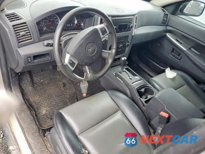 Zdjęcie 8 z 11 samochodu: 2008 JEEP GRAND CHEROKEE LAREDO VIN:1J8HR48NX8C243589 - miniatura