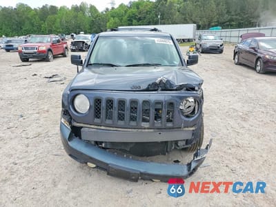 Piąte zdjęcie samochodu w środku: 2014 JEEP PATRIOT LATITUDE VIN:1C4NJRFB9ED898131 - miniatura