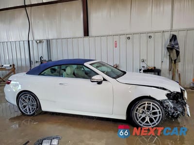 Czwarte zdjęcie samochodu z boku: 2023 MERCEDES-BENZ E 450 4MATIC VIN:W1K1K5KB3PF203133 - miniatura