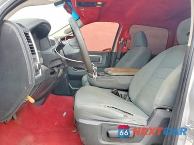 Zdjęcie 7 z 12 samochodu: 2019 RAM 1500 CLASSIC SLT VIN:1C6RR7TT9KS510745 - miniatura