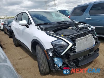 Czwarte zdjęcie samochodu z boku: 2025 KIA SPORTAGE LX VIN:5XYK2CDF0SG326252 - miniatura