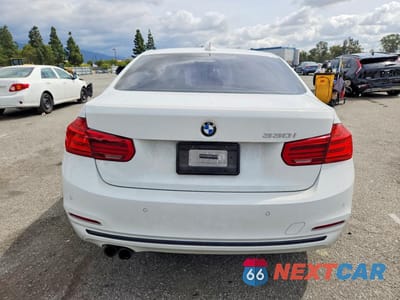 Zdjęcie 6 z 13 samochodu: 2017 BMW 330 I VIN:WBA8B9G55HNU49611 - miniatura