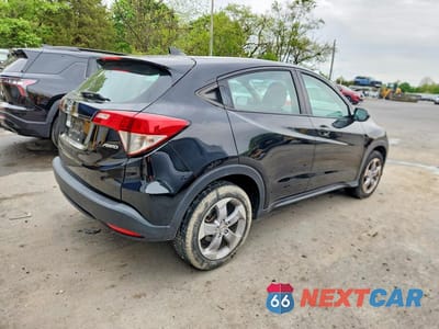 Trzecie zdjęcie samochodu z tyłu: 2019 HONDA HR-V LX VIN:3CZRU6H35KG704295 - miniatura