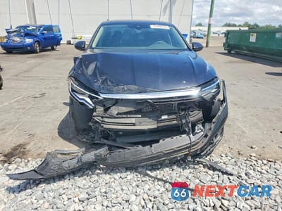 Piąte zdjęcie samochodu w środku: 2023 VOLKSWAGEN JETTA SE VIN:3VWEM7BU3PM057879 - miniatura