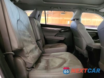 Zdjęcie 11 z 13 samochodu: 2022 TOYOTA HIGHLANDER PLATINUM VIN:5TDFZRBH0NS200808 - miniatura