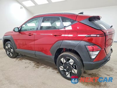 Drugie zdjęcie samochodu z przodu: 2025 HYUNDAI KONA SEL VIN:KM8HBCAB8SU338168 - miniatura