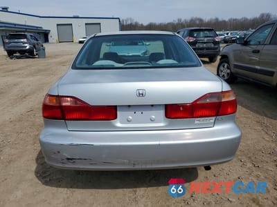 Zdjęcie 6 z 12 samochodu: 2000 HONDA ACCORD LX VIN:1HGCG6554YA106930 - miniatura