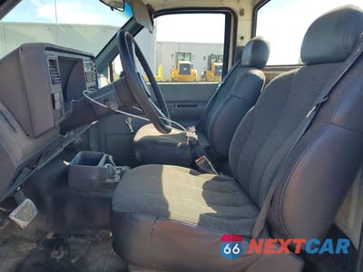 Zdjęcie 7 z 11 samochodu: 1990 GMC SIERRA C2500 VIN:1GTGC24K6LE501933 - miniatura