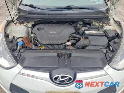 Zdjęcie 11 z 12 samochodu: 2013 HYUNDAI VELOSTER BASE VIN:KMHTC6AD2DU090660 - miniatura