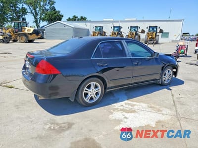 Trzecie zdjęcie samochodu z tyłu: 2007 HONDA ACCORD EX VIN:JHMCM568X7C002065 - miniatura
