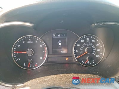 Zdjęcie 9 z 12 samochodu: 2017 KIA FORTE LX VIN:3KPFL4A74HE109505 - miniatura