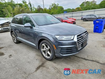 Czwarte zdjęcie samochodu z boku: 2019 AUDI Q7 PROGRESSIV S-LINE VIN:WA1MAAF71KD018392 - miniatura