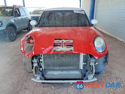 Piąte zdjęcie samochodu w środku: 2021 MINI COOPER VIN:WMWXU7C08M2N56765 - miniatura