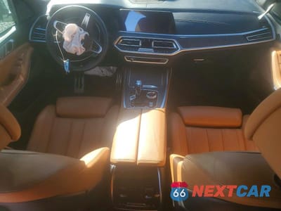 Zdjęcie 8 z 14 samochodu: 2022 BMW X7 M50I VIN:5UXCX6C07N9M80319 - miniatura