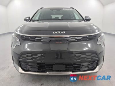 Piąte zdjęcie samochodu w środku: 2024 KIA NIRO EV WIND VIN:KNDCR3L19R5103961 - miniatura