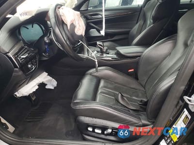 Zdjęcie 7 z 12 samochodu: 2018 BMW M5 VIN:WBSJF0C50JB283038 - miniatura