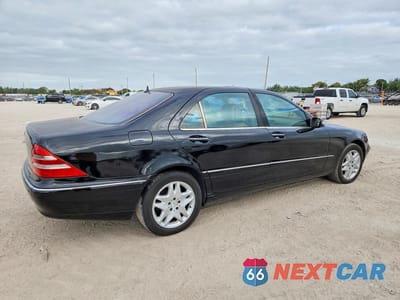 Trzecie zdjęcie samochodu z tyłu: 2003 MERCEDES-BENZ S 500 VIN:WDBNG75J23A344583 - miniatura