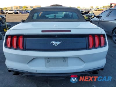 Zdjęcie 6 z 12 samochodu: 2018 FORD MUSTANG VIN:1FATP8UH6J5133444 - miniatura