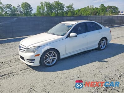 2013 MERCEDES-BENZ C 250 WDDGF4HB2DR272437 - główne zdjęcie licytacji z USA - miniatura